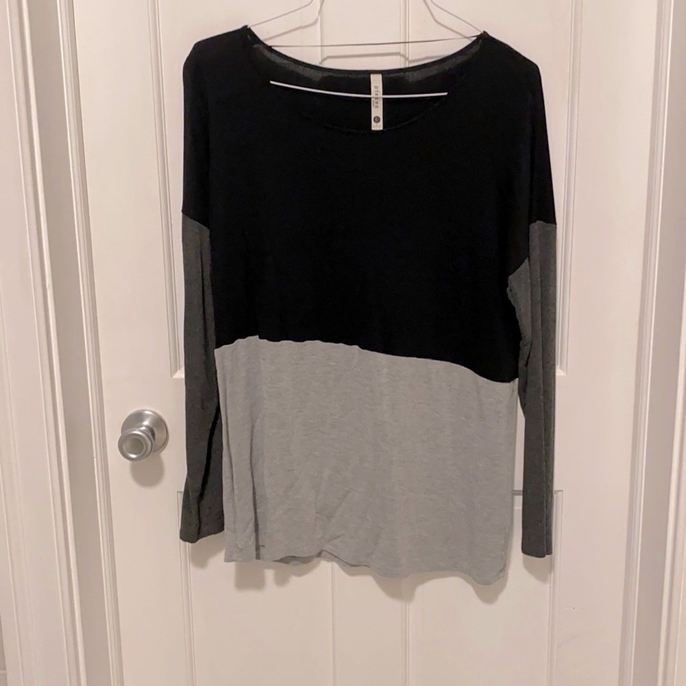 Black and Grey Color Block Long Sleeve Tunic